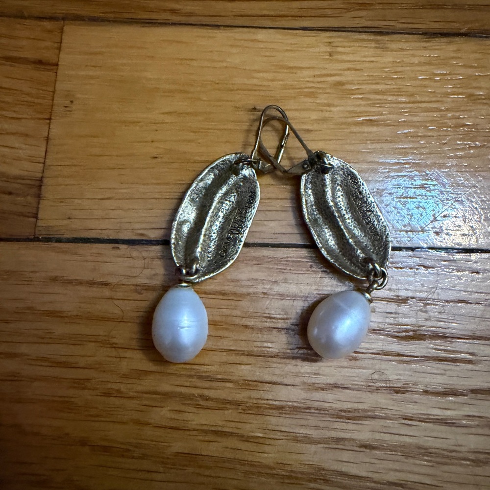 Giambattista Valli x H&M Pearl & Crystal Drop Earrings – Boxed - Picture 4 of 8